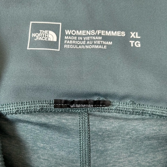 The North Face Ribbed Panel Bike Shorts - Picture 5 of 8